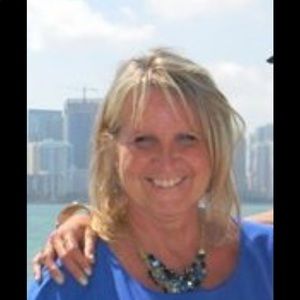 Meet your Posher, Deborah